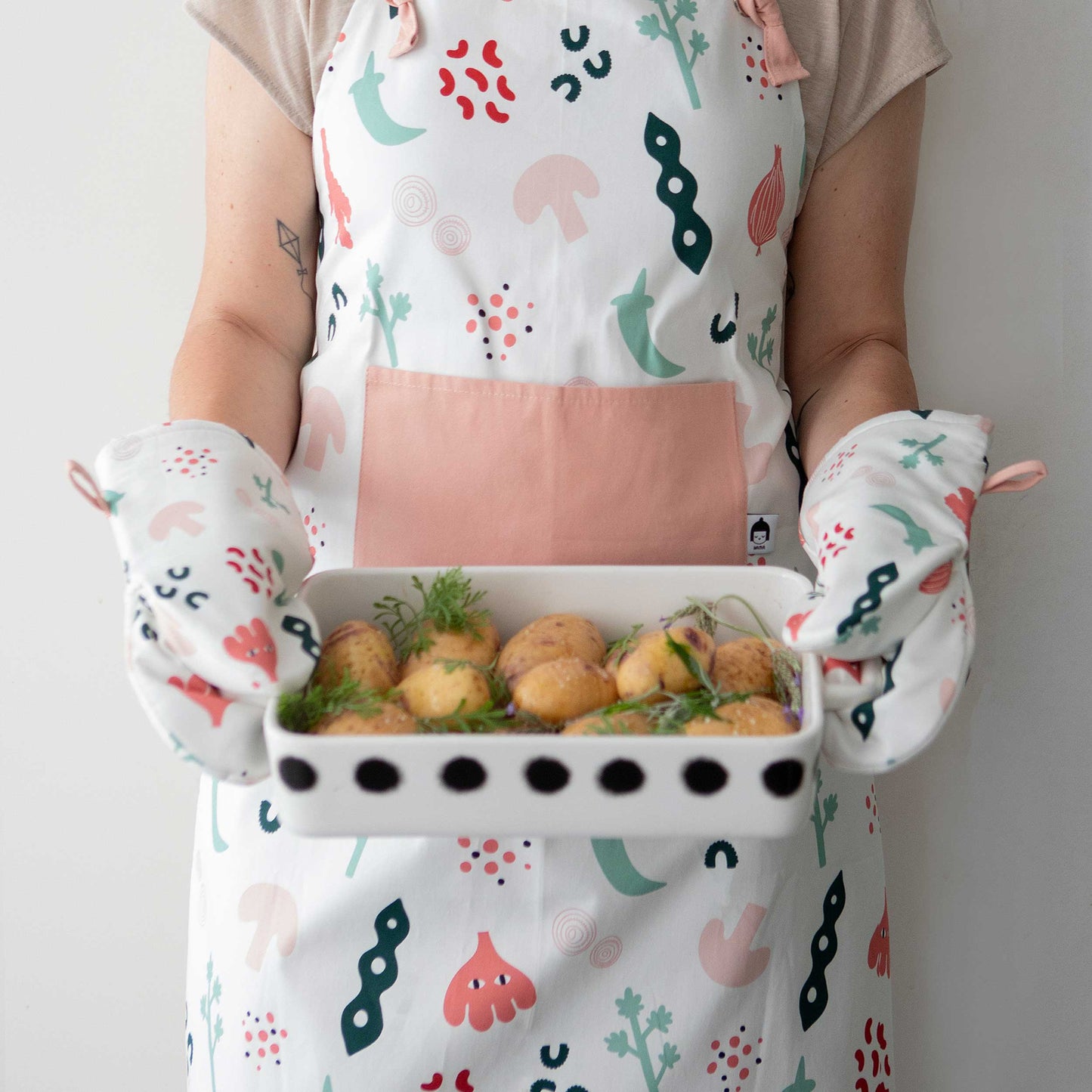 VITAMINS Oven Mitts