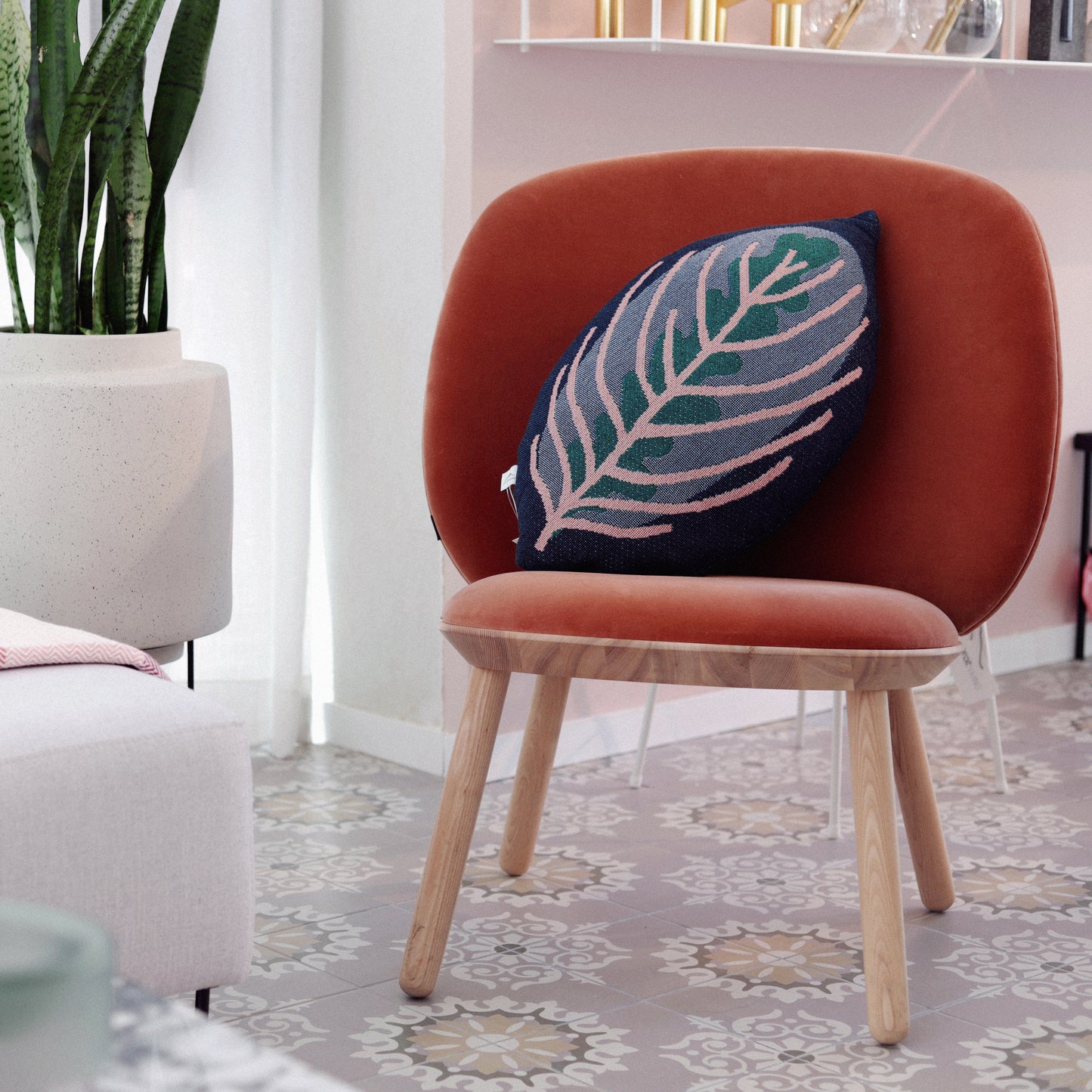GENESIS - Decorative Leaf Throw Cushion - Calathea
