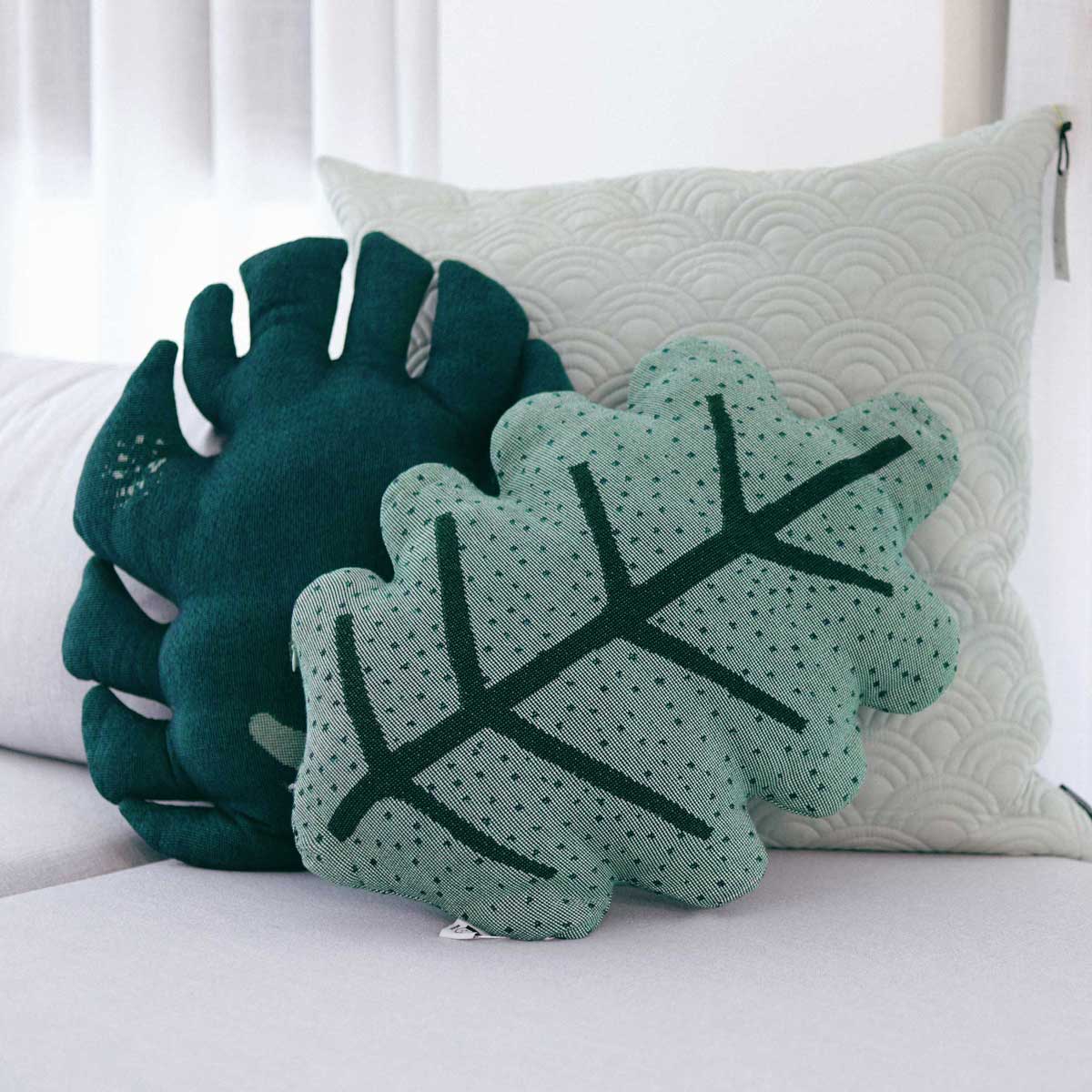 GENESIS - Decorative Leaf Throw Cushion - Monstera